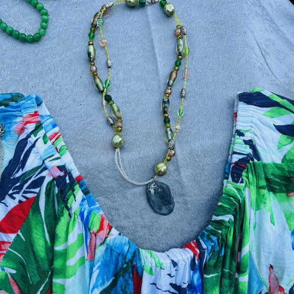 Forever 21 Colorful Leaf Print Romper - Picture 4 of 7